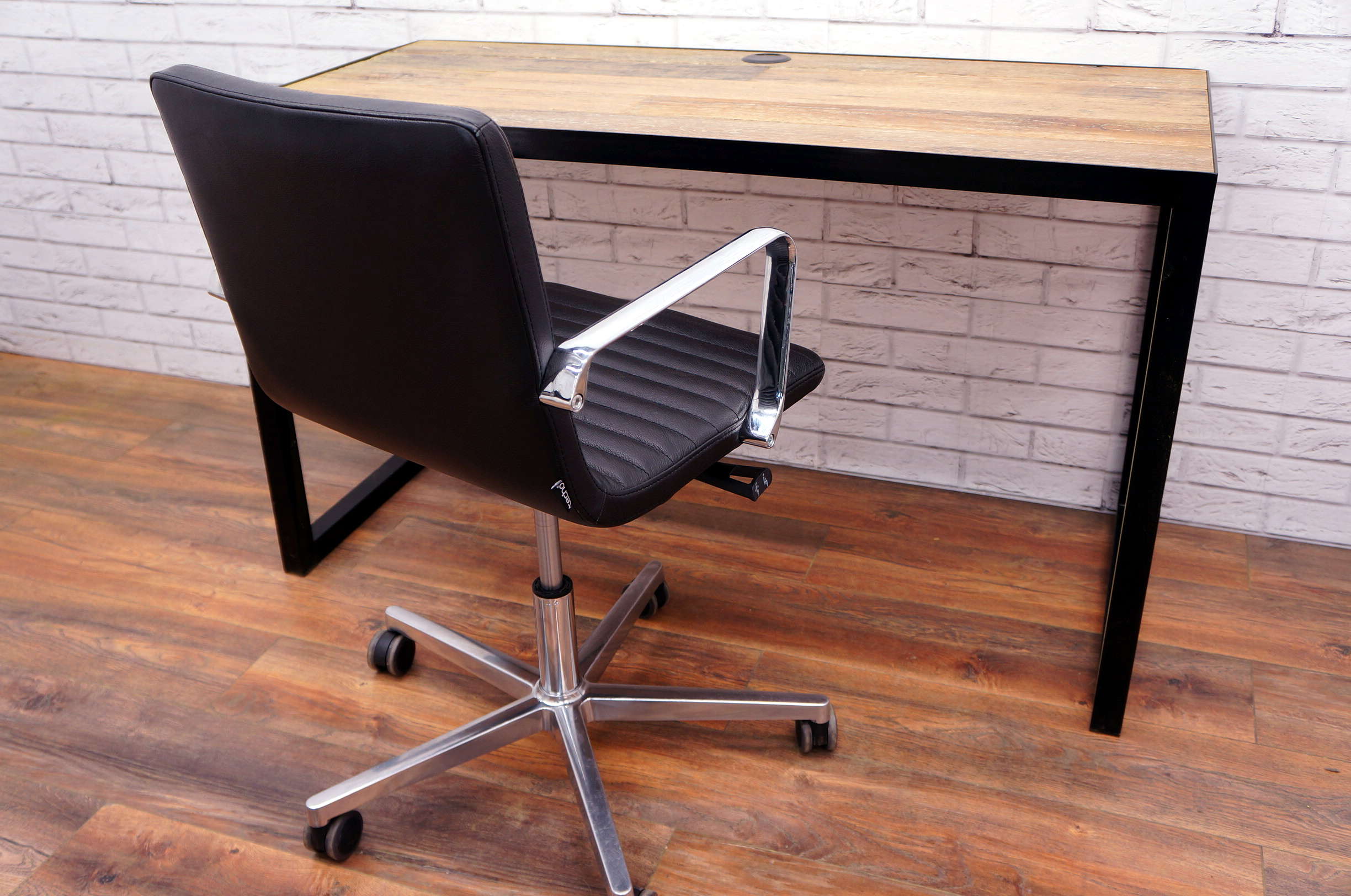 1300mm Single Desk In Rustic Wood Black Office Resale