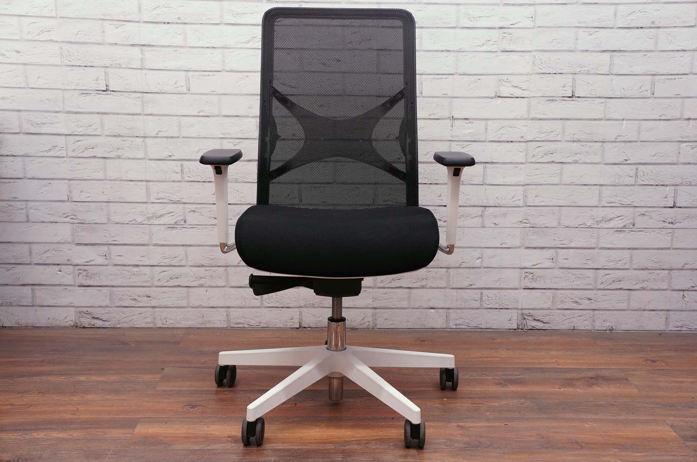 Narbutas Wind Task Chair In Black - Office Resale